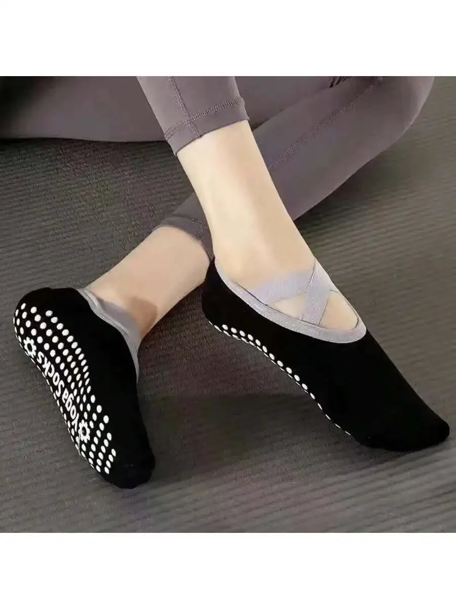 1Pair  Women Yoga Socks Silicone Anti-Slip Ballet Pilates Socks Women Backless Breathable Bandage Dance Sports Socks