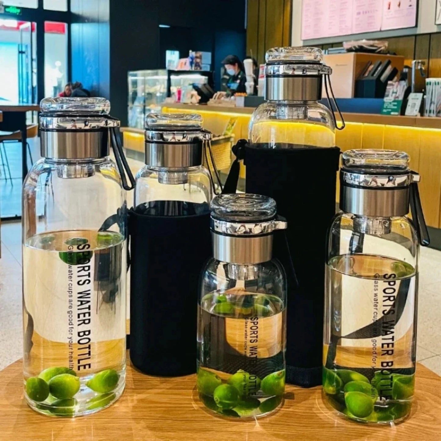 Garrafa de água de vidro transparente, 2l, grande capacidade, copo de suco de leite, portátil, à prova de vazamento
2lt. Large Capacity Transparent glass Water Bottle, Milk, Juice, Cup portable, Leak proof Drinkware